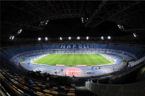 英雄联盟赔率- 那不勒斯集结日再遭质疑，志在荷甲名次提升，震撼外界，临场指挥获称赞