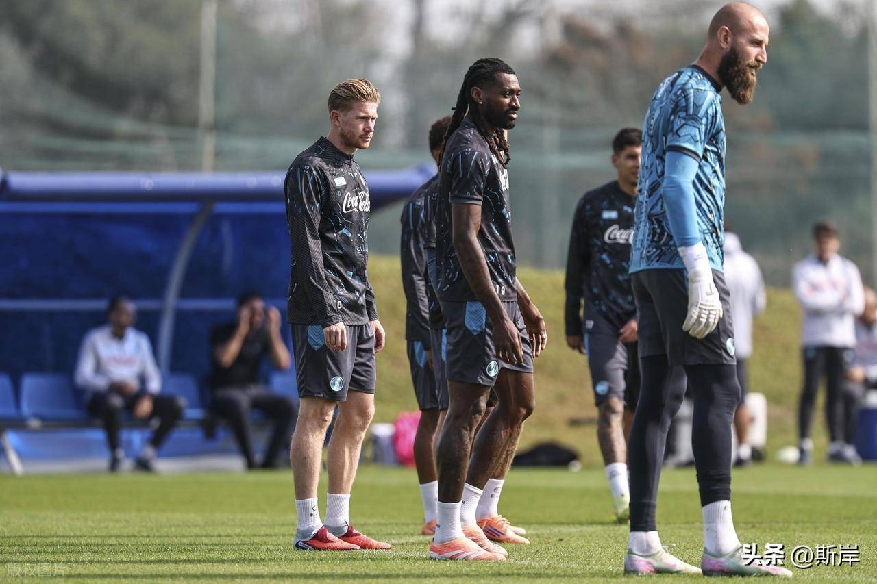 那不勒斯集结日再遭质疑,志在荷甲名次提升,震撼外界,临场指挥获称赞 那不勒斯集结日再遭质疑,志在荷甲名次提升,震撼外界,临场指挥获称赞